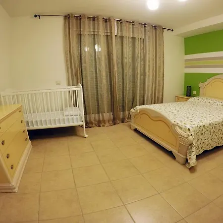 Apartment Oasis Fanabe Xi *