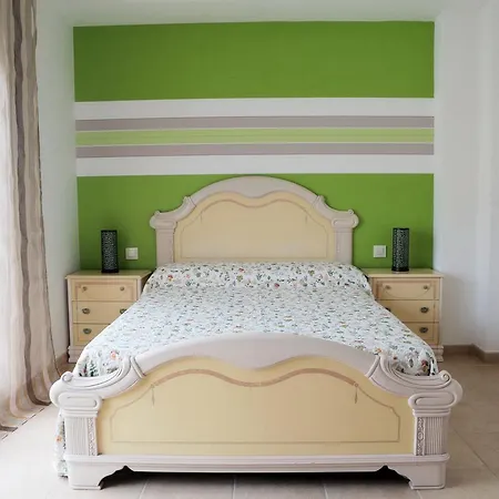 Oasis Fanabe Xi Apartment *