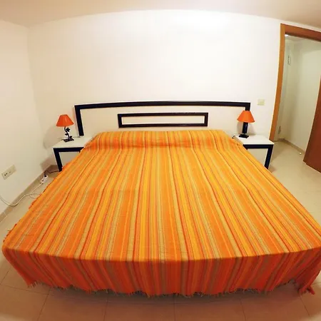 Oasis Fanabe Xi Apartment